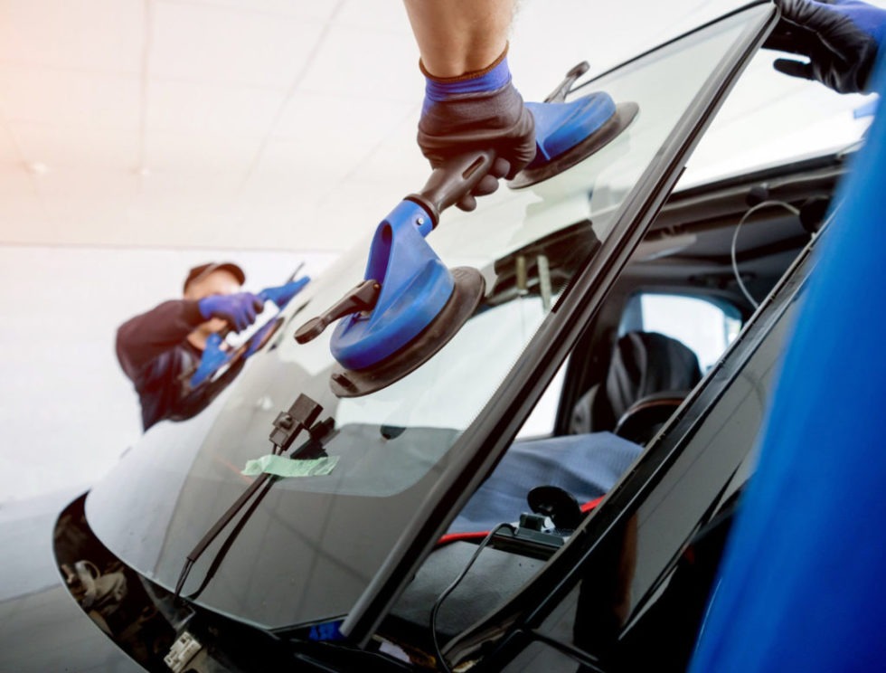 Remplacement de Pare Brise avec la Franchise Offerte leparebrise.fr